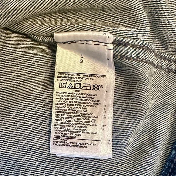 GAP Women's Dark Blue Denim Jacket - Picture 4 of 4